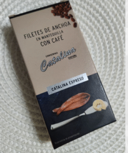 Octavillo anchoas catalina mantequilla con café